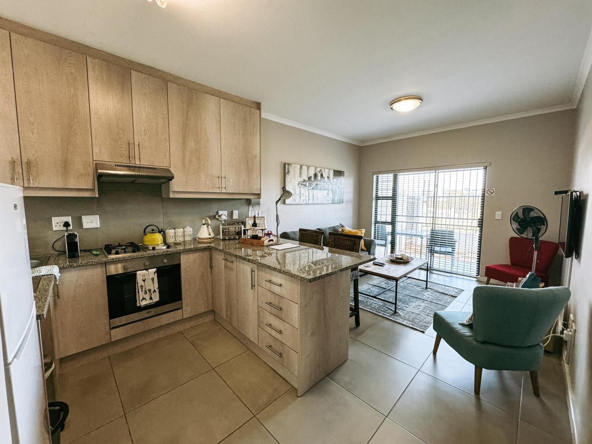 Nemesia Court Apartment Дърбанвил Екстериор снимка